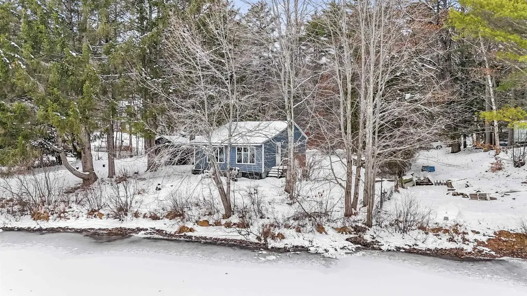 23 Hammond Road Deerfield NH 03037