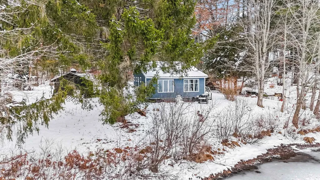 23 Hammond Road Deerfield NH 03037