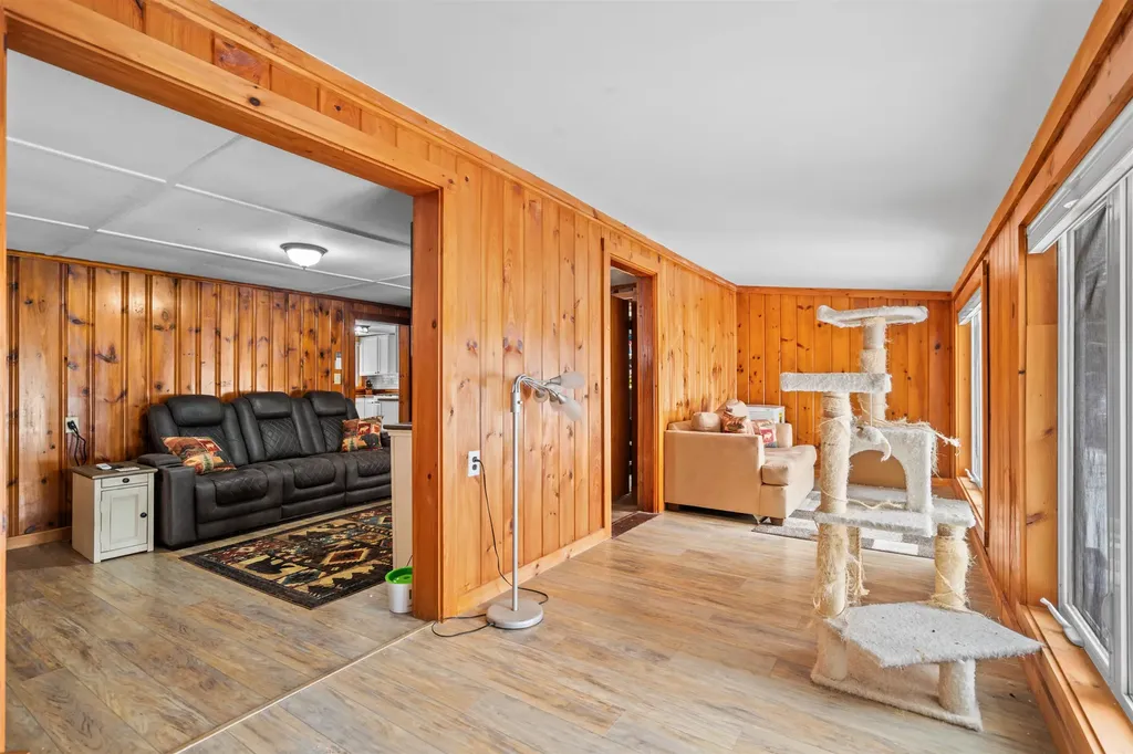 23 Hammond Road Deerfield NH 03037