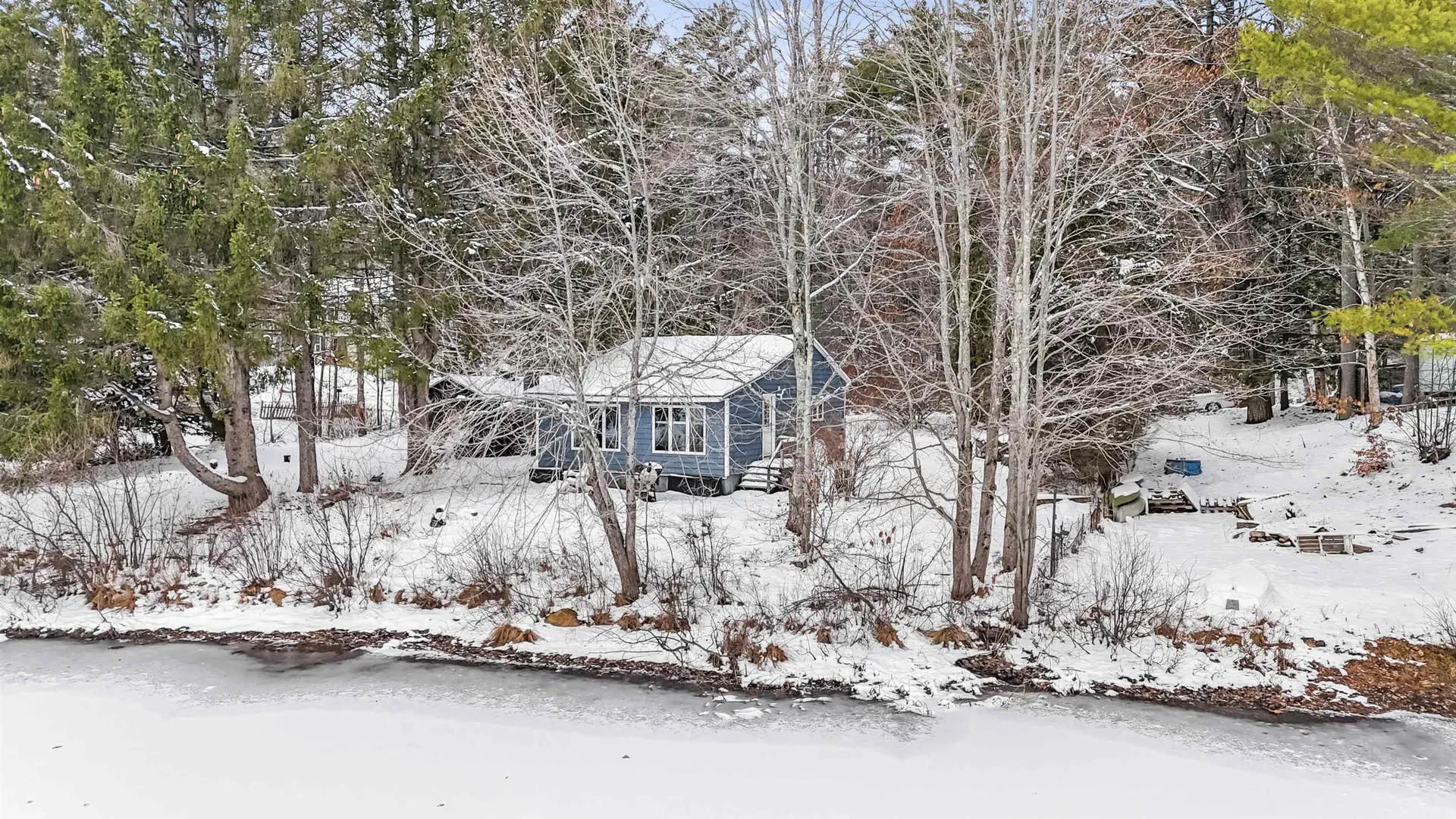 23 Hammond Road Deerfield NH 03037