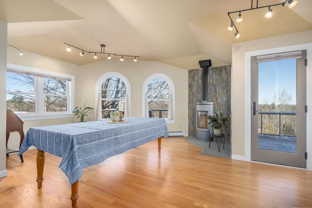 184 Deerfield Road Nottingham NH 03290