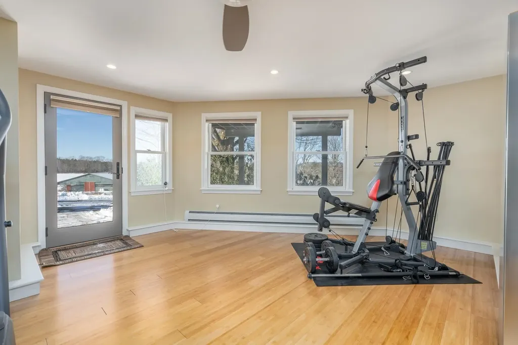 184 Deerfield Road Nottingham NH 03290