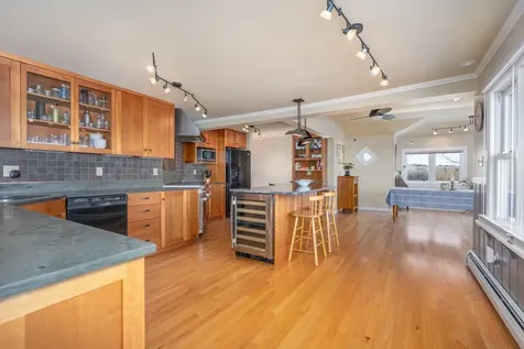 184 Deerfield Road Nottingham NH 03290