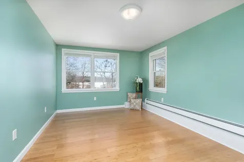 184 Deerfield Road Nottingham NH 03290