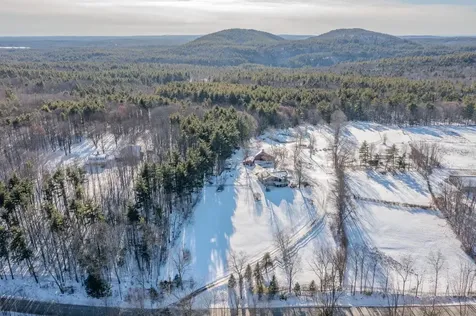 184 Deerfield Road Nottingham NH 03290