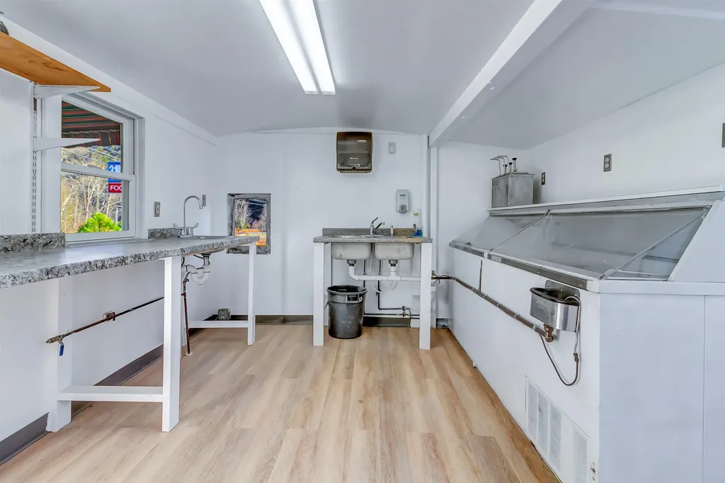 36 U.s. Route 4 Bridgewater VT 05034