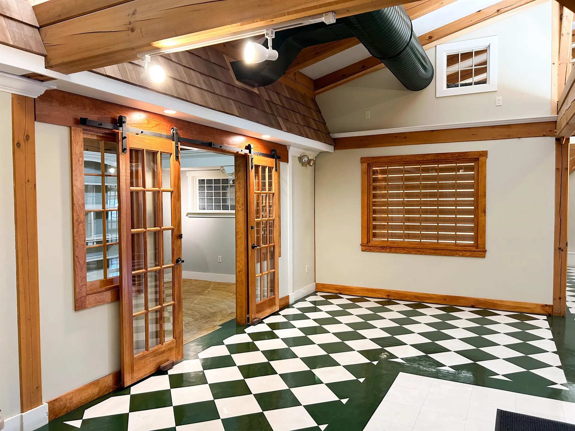 207 Main Street New London NH 03257