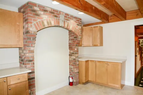 207 Main Street New London NH 03257