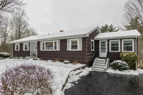 5 Maple Avenue Atkinson NH 03811
