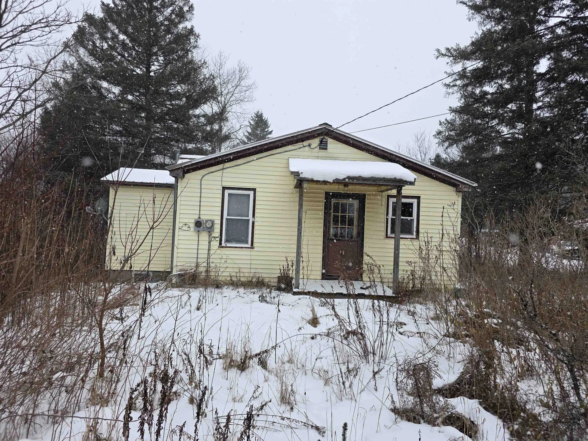 400 New Hampshire Route 26 Colebrook NH 03576