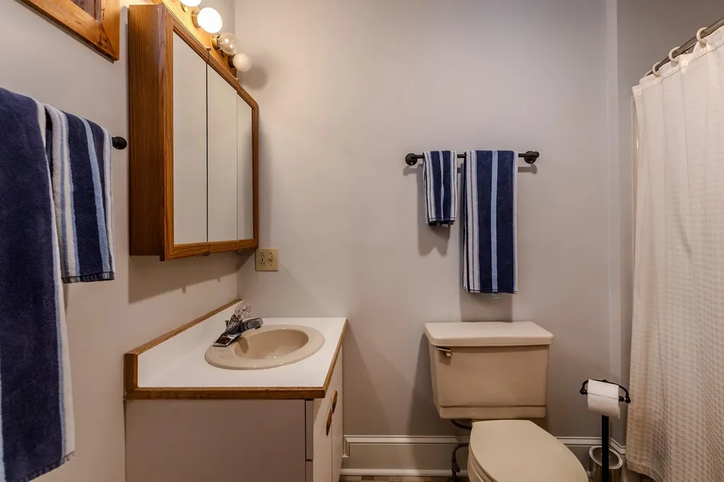 7 Roundtree Road Winhall VT 05340