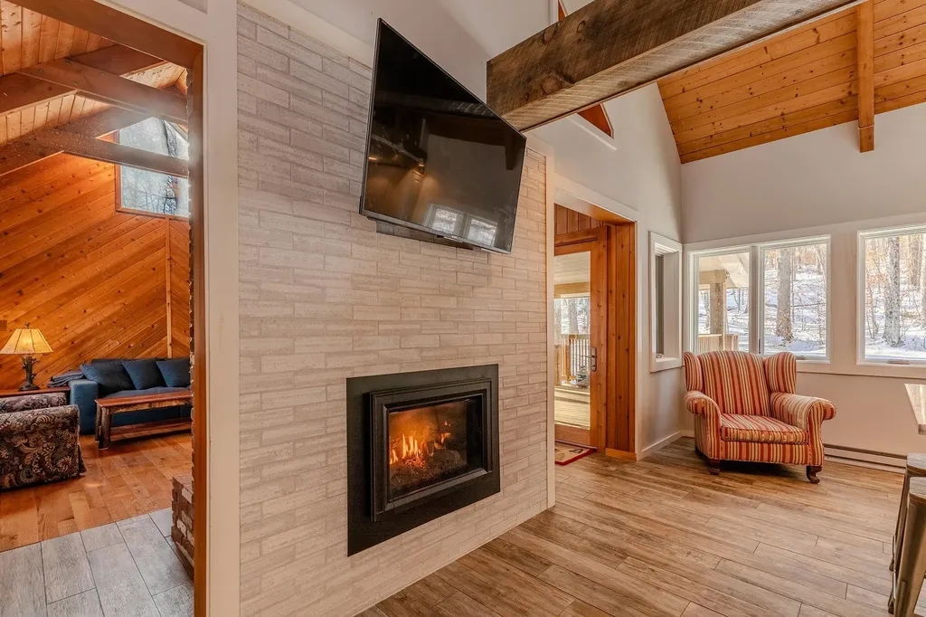 7 Roundtree Road Winhall VT 05340