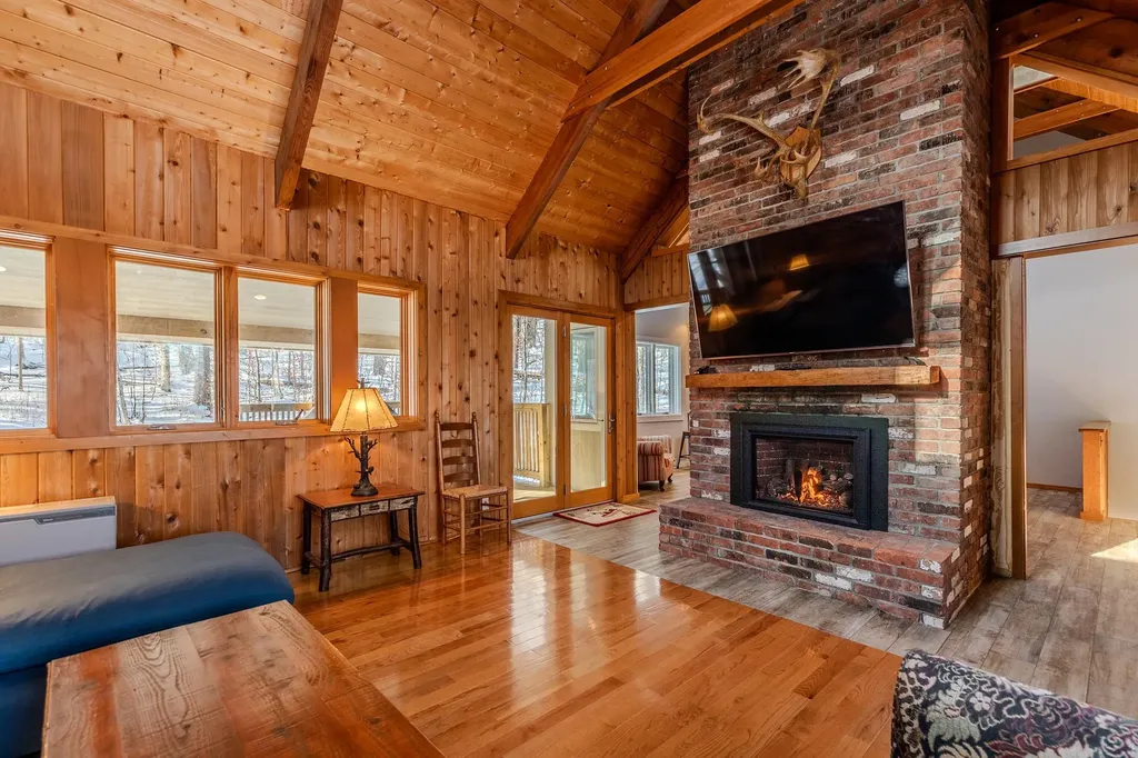 7 Roundtree Road Winhall VT 05340