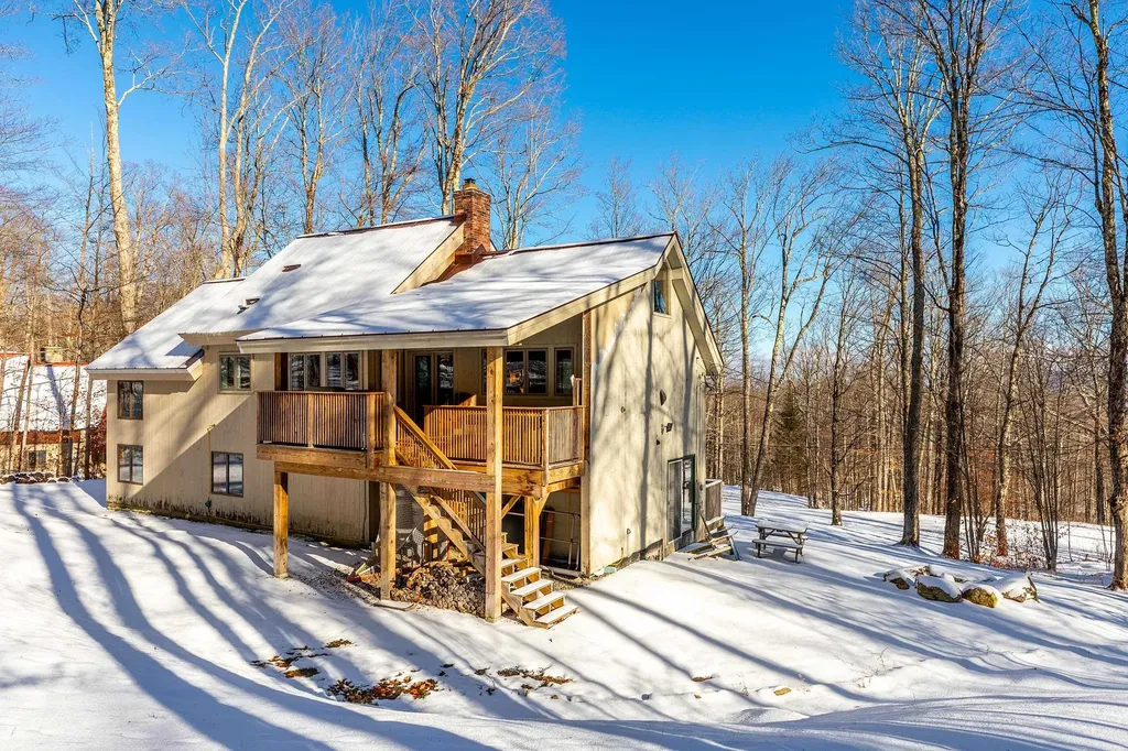 7 Roundtree Road Winhall VT 05340