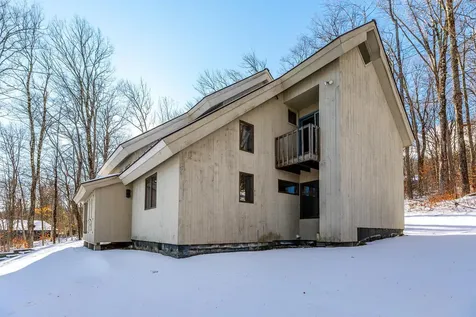 7 Roundtree Road Winhall VT 05340