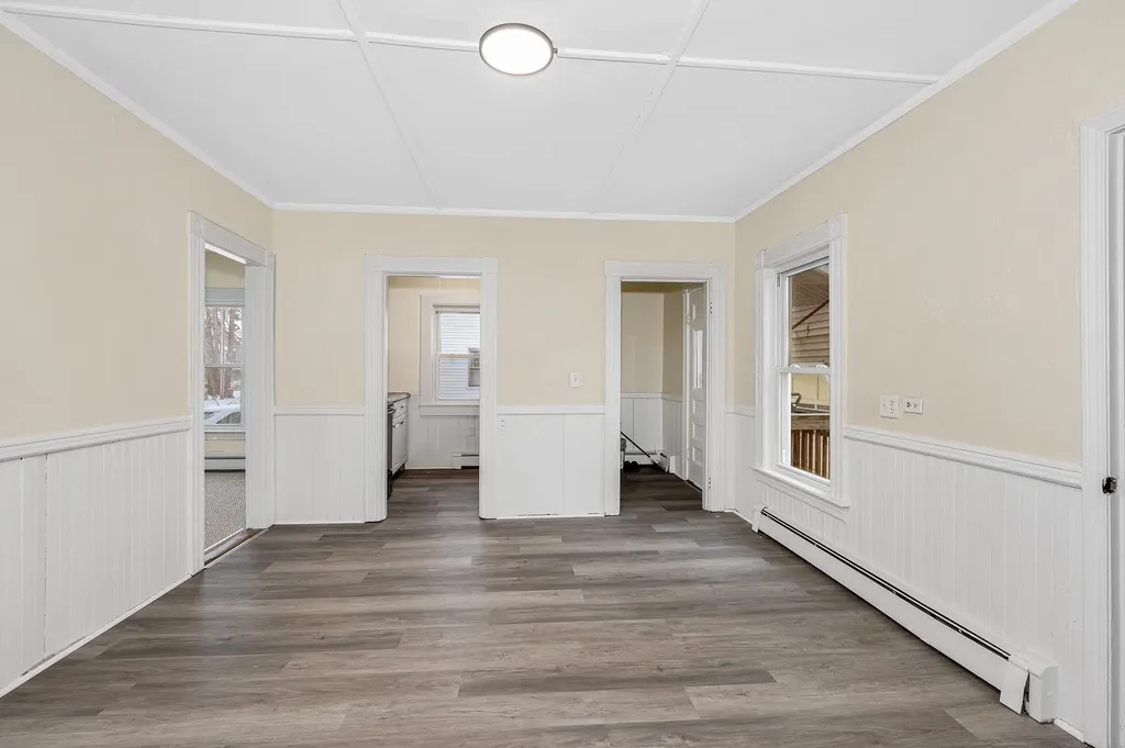 32 Crystal Avenue Derry NH 03038