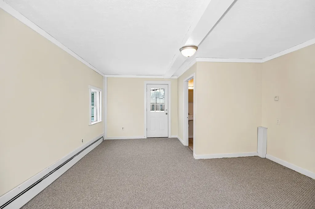 32 Crystal Avenue Derry NH 03038