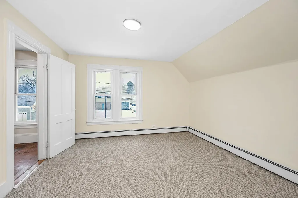 32 Crystal Avenue Derry NH 03038