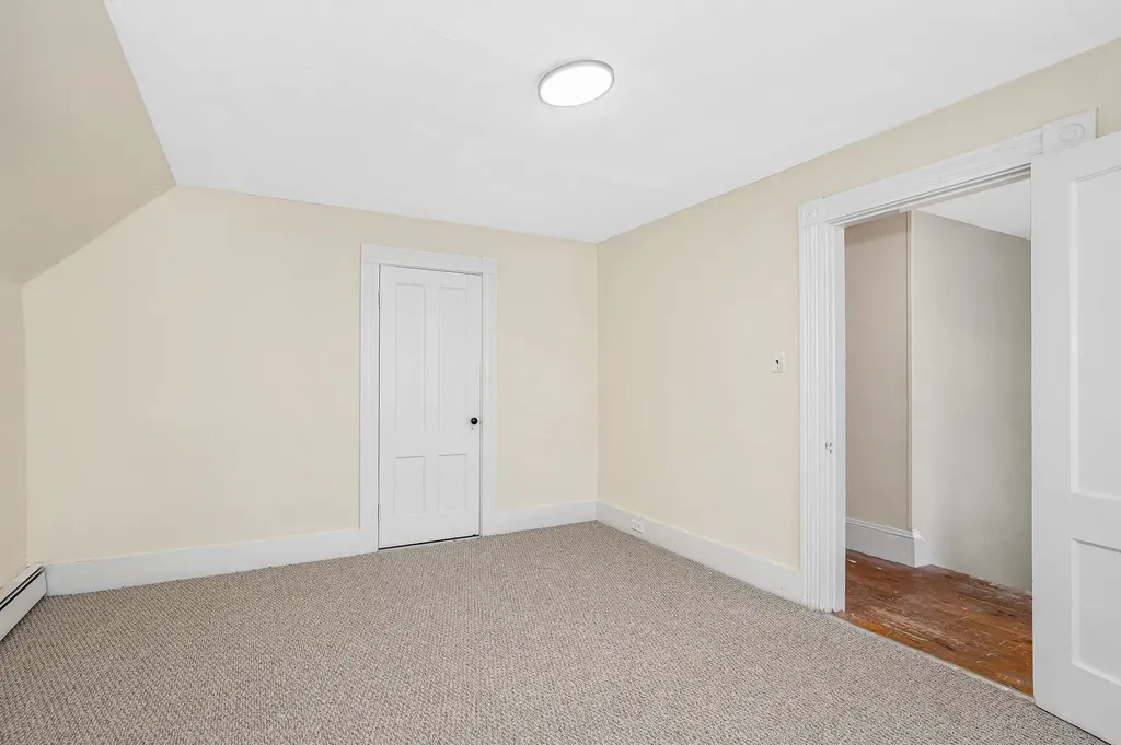 32 Crystal Avenue Derry NH 03038