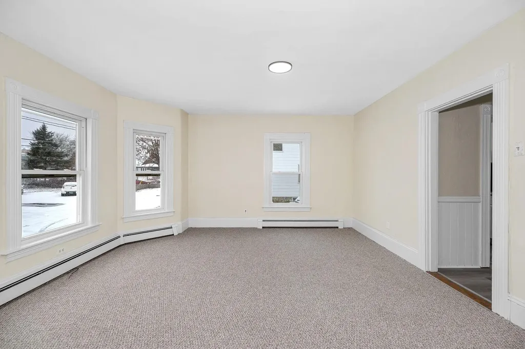 32 Crystal Avenue Derry NH 03038