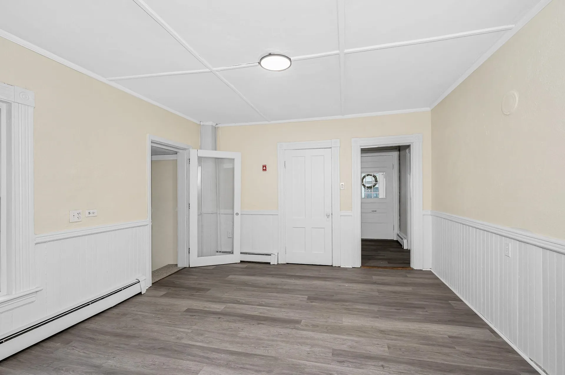 32 Crystal Avenue Derry NH 03038