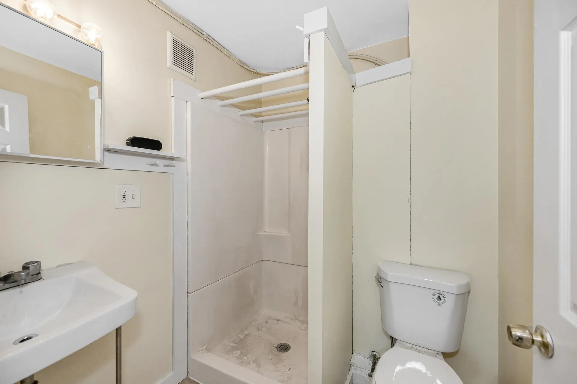 32 Crystal Avenue Derry NH 03038