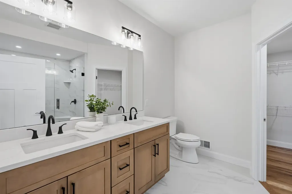 182 Shore Drive Salem NH 03079