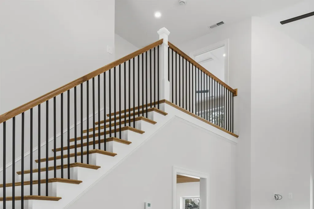 182 Shore Drive Salem NH 03079