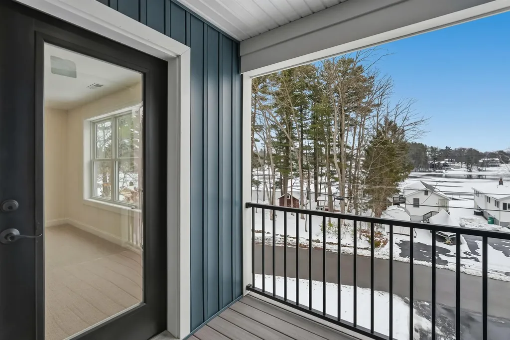 182 Shore Drive Salem NH 03079