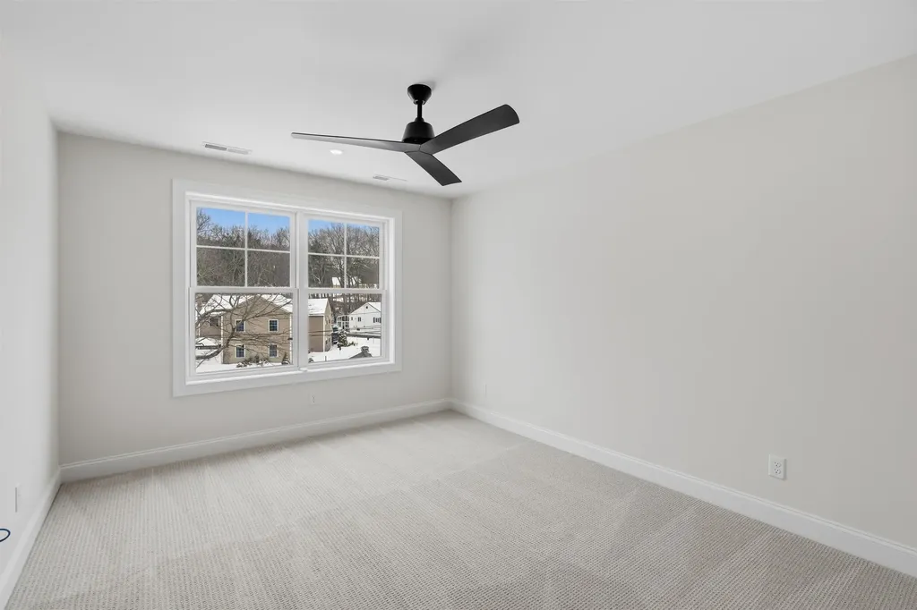 182 Shore Drive Salem NH 03079