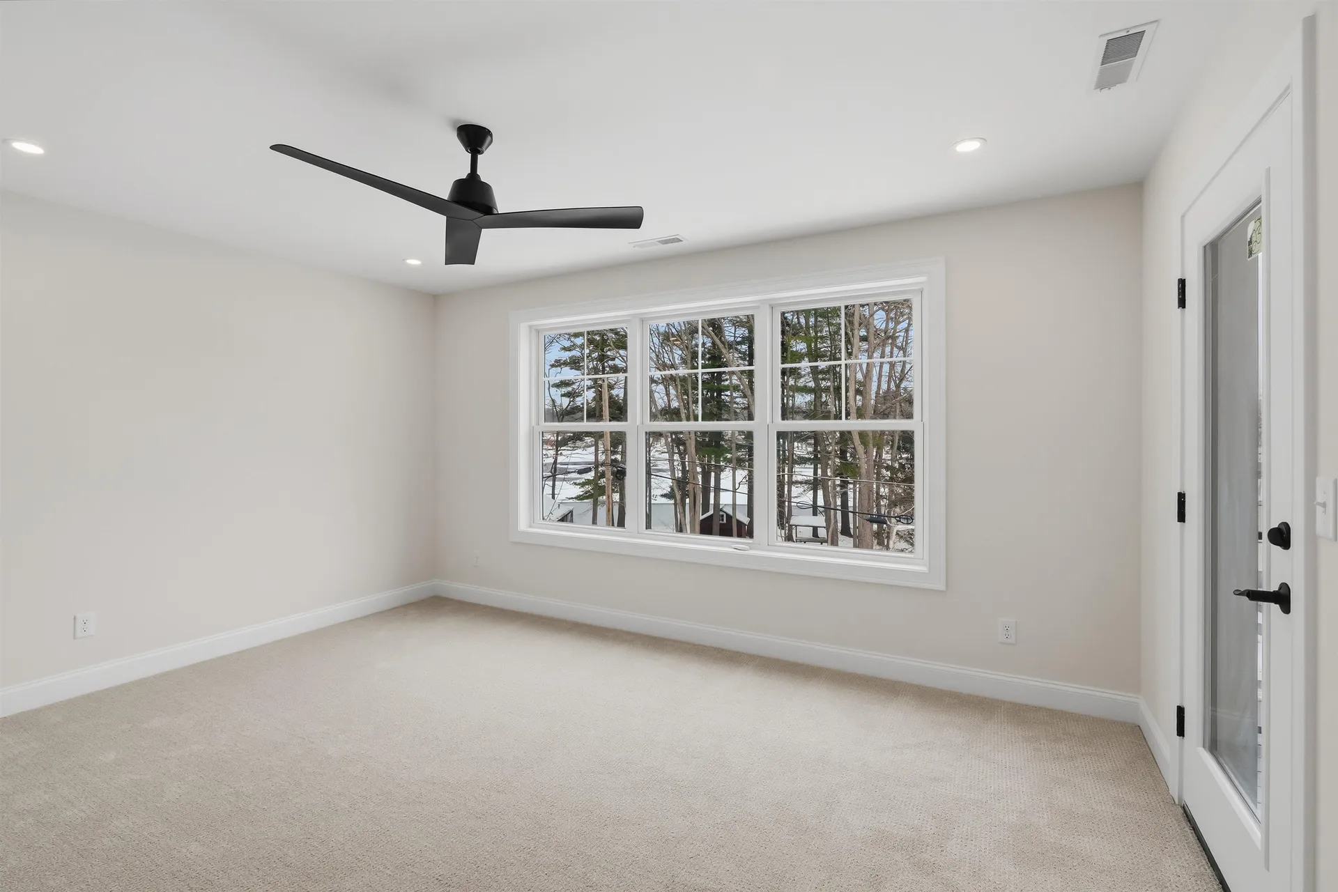 182 Shore Drive Salem NH 03079