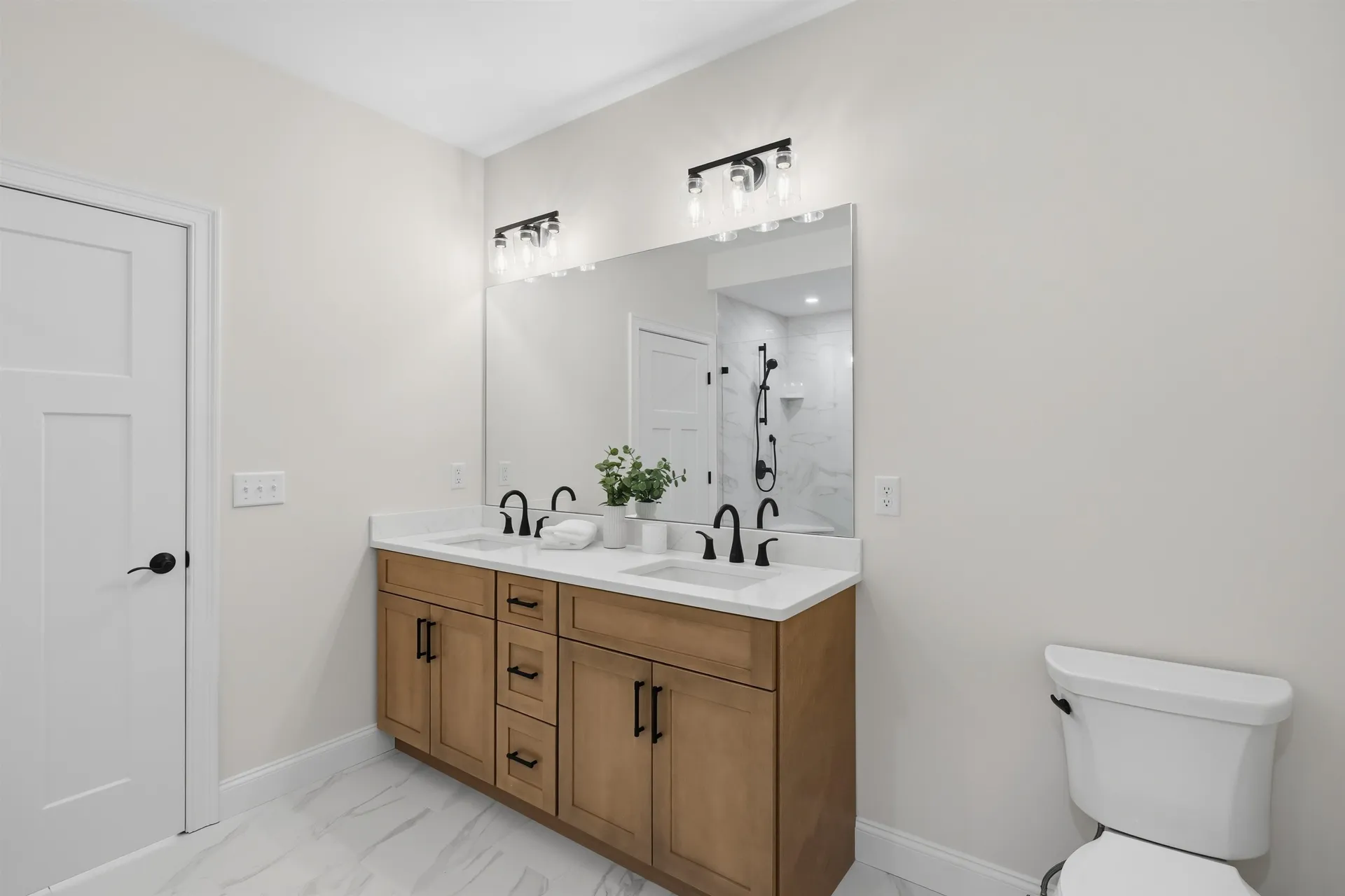 182 Shore Drive Salem NH 03079