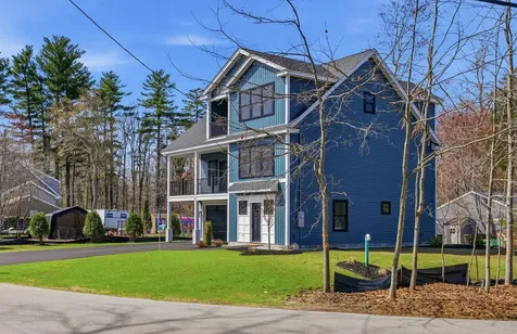182 Shore Drive Salem NH 03079