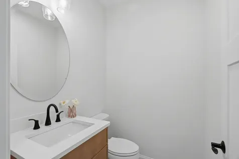 182 Shore Drive Salem NH 03079