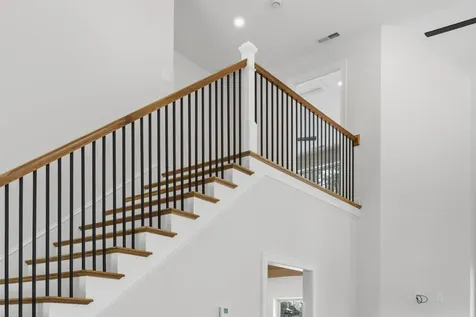 182 Shore Drive Salem NH 03079