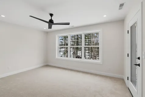 182 Shore Drive Salem NH 03079