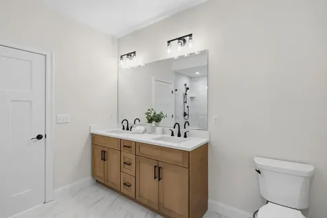 182 Shore Drive Salem NH 03079