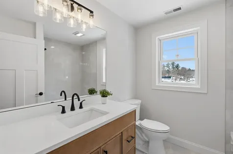 182 Shore Drive Salem NH 03079