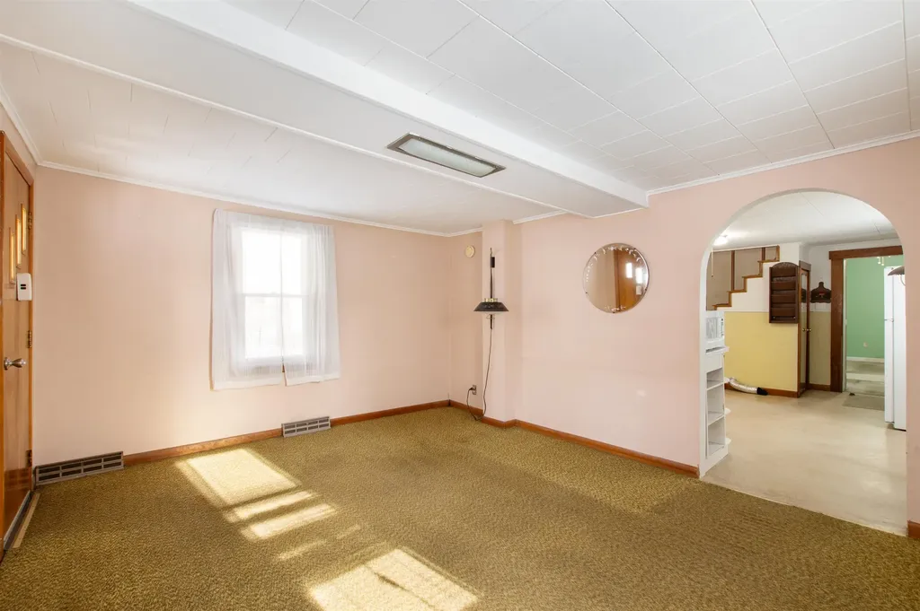 1816 Hutchins Street Berlin NH 03570