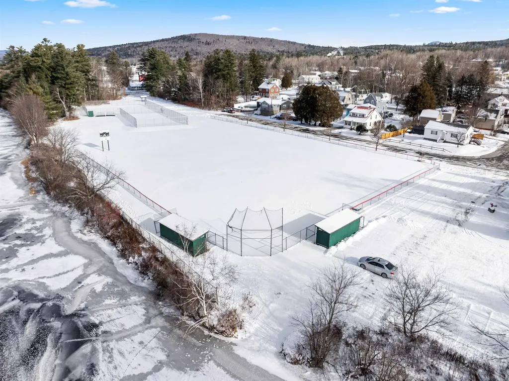 1816 Hutchins Street Berlin NH 03570