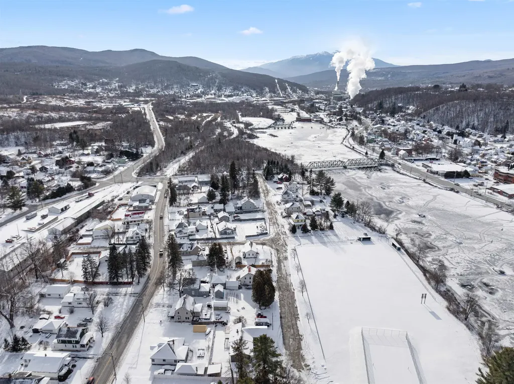 1816 Hutchins Street Berlin NH 03570