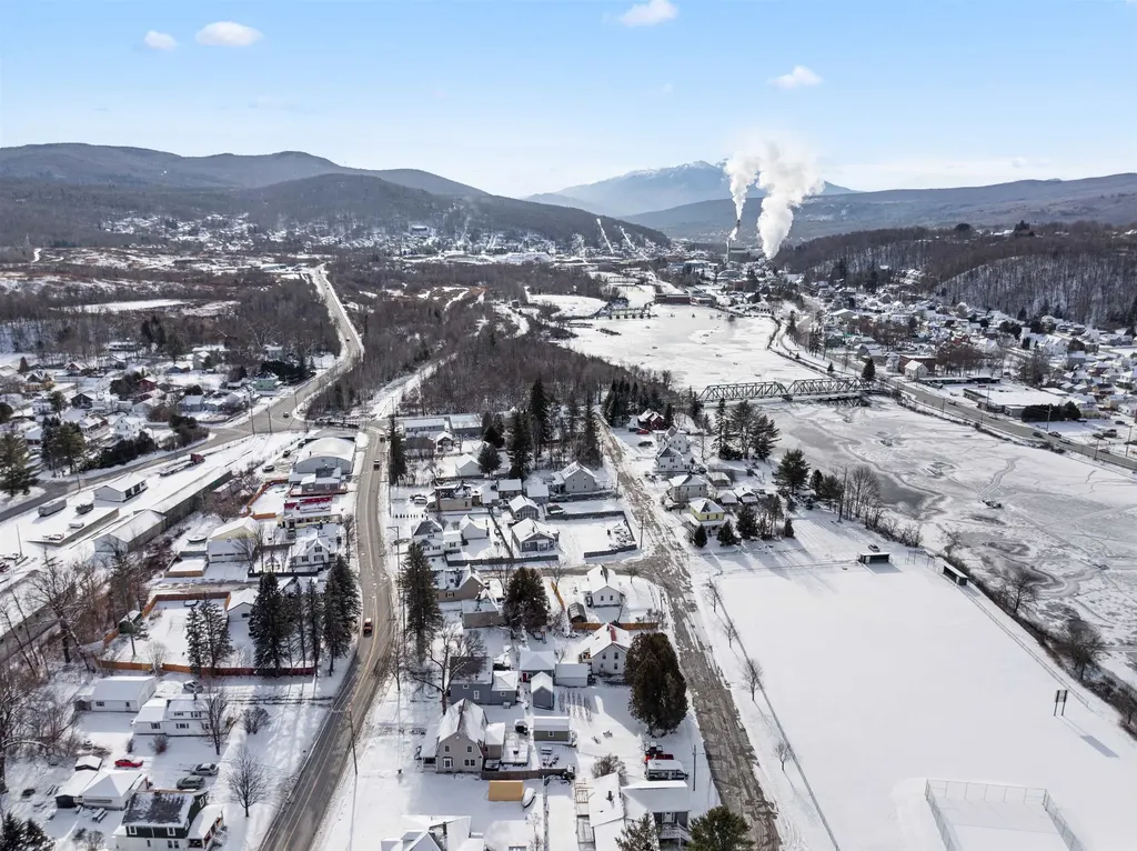 1816 Hutchins Street Berlin NH 03570