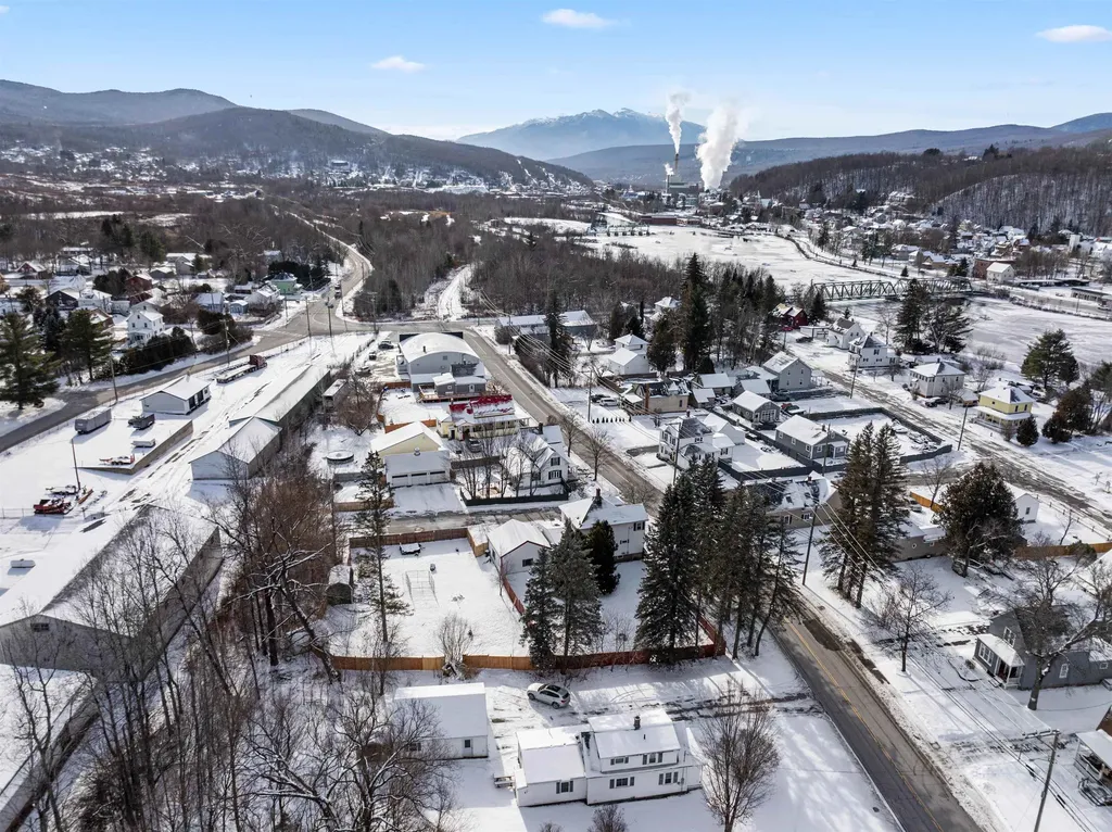 1816 Hutchins Street Berlin NH 03570