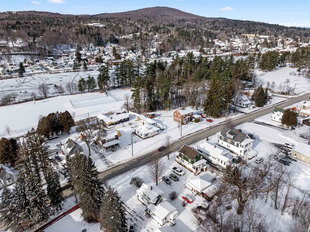 1816 Hutchins Street Berlin NH 03570