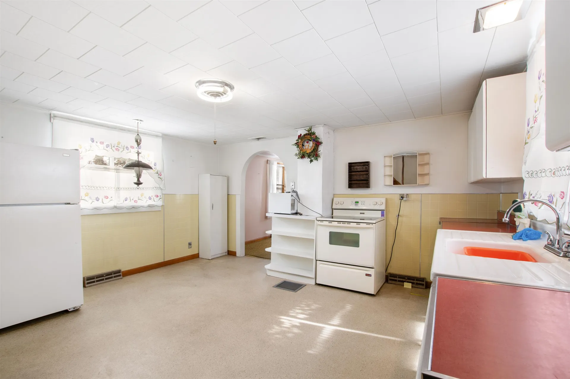 1816 Hutchins Street Berlin NH 03570