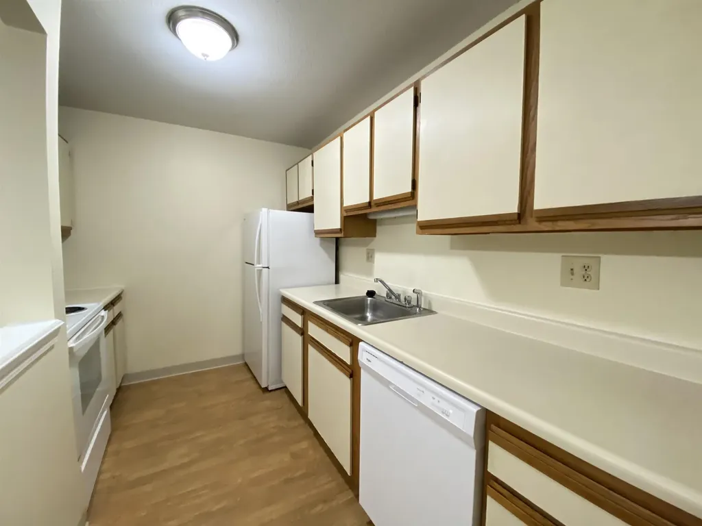 145 Eastern Avenue Manchester NH 03104