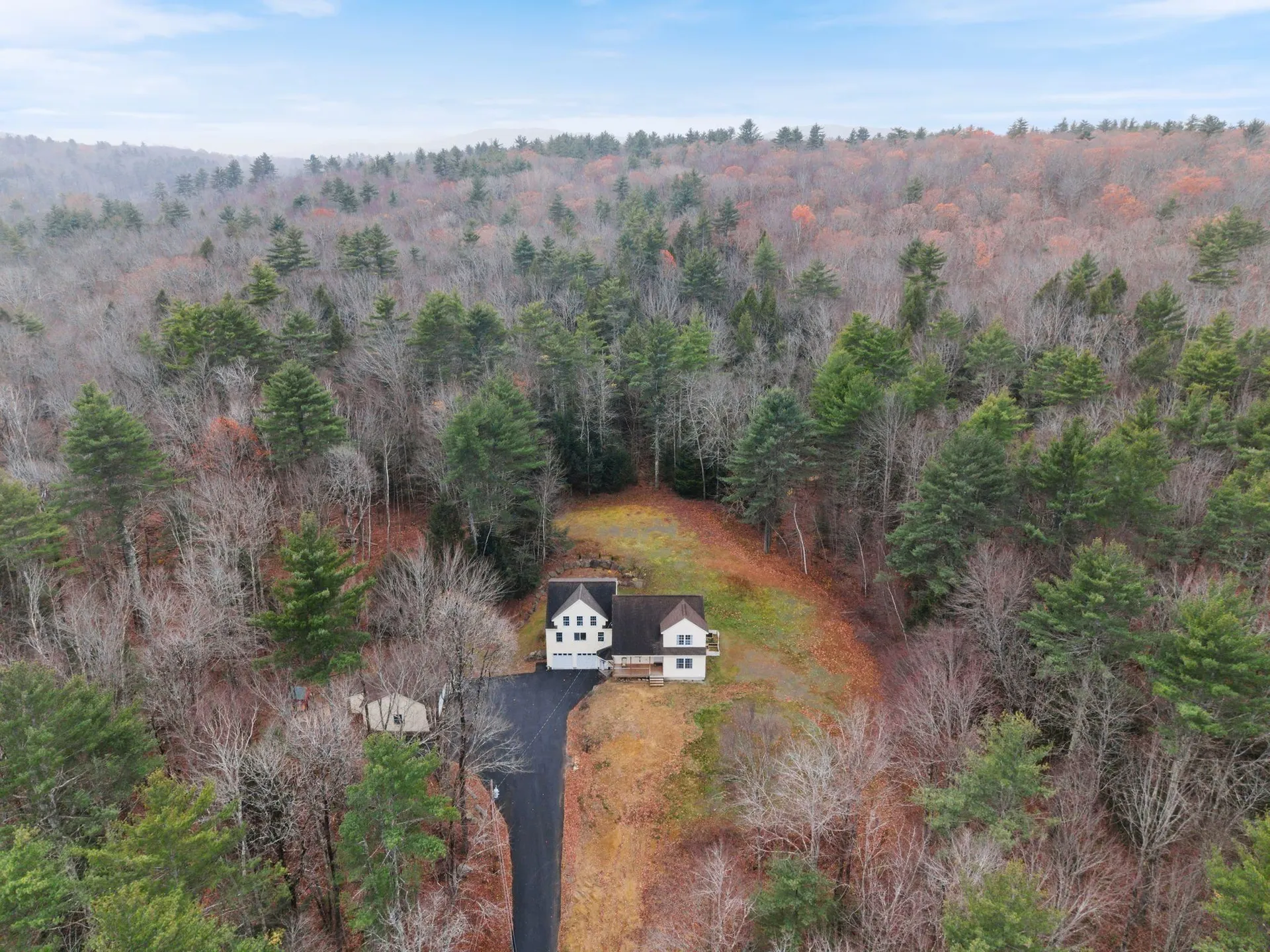 19 Meadow Lark Lane Epsom NH 03234