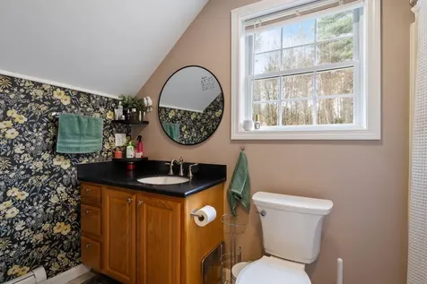 19 Meadow Lark Lane Epsom NH 03234