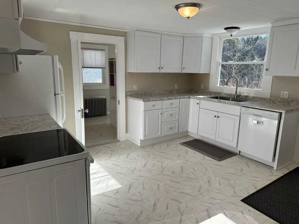 22 Altemont Street Peterborough NH 03458