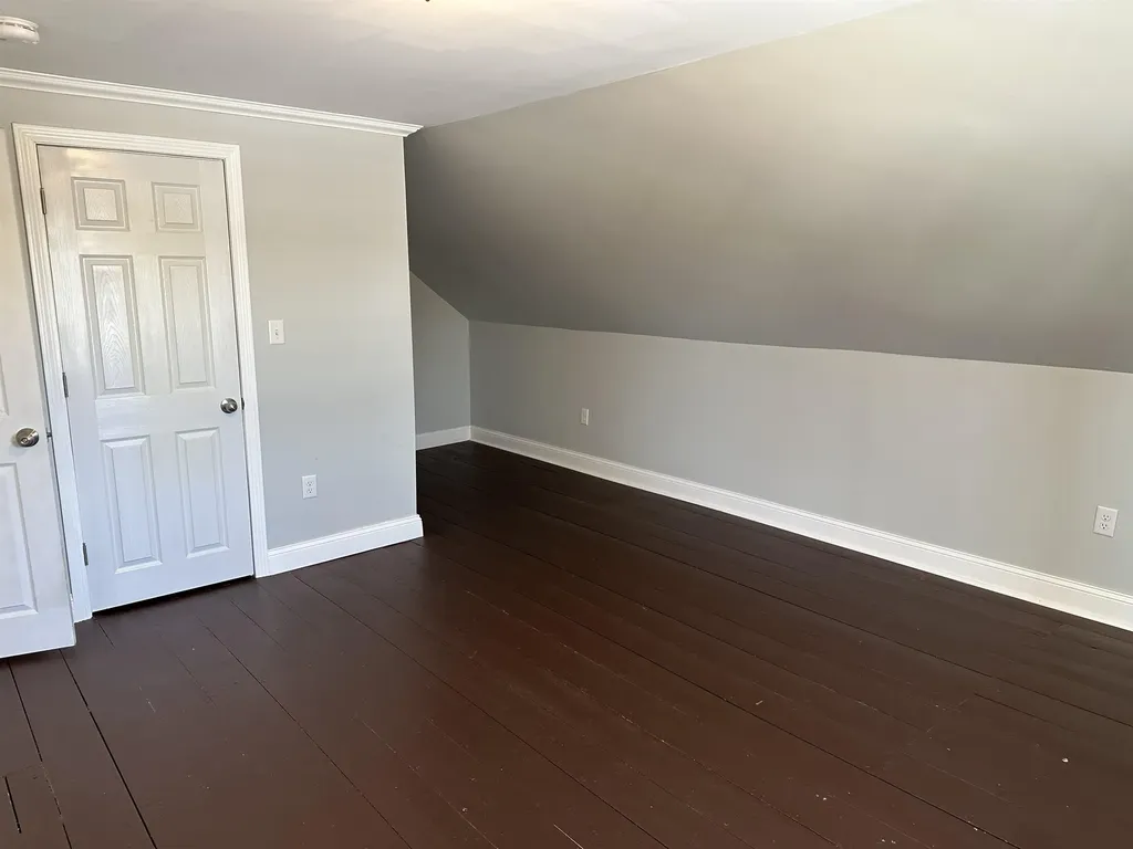 22 Altemont Street Peterborough NH 03458